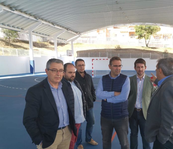 NUEVAS PISTAS PARA EL PABELLÓN RUBÉN RUZAFA