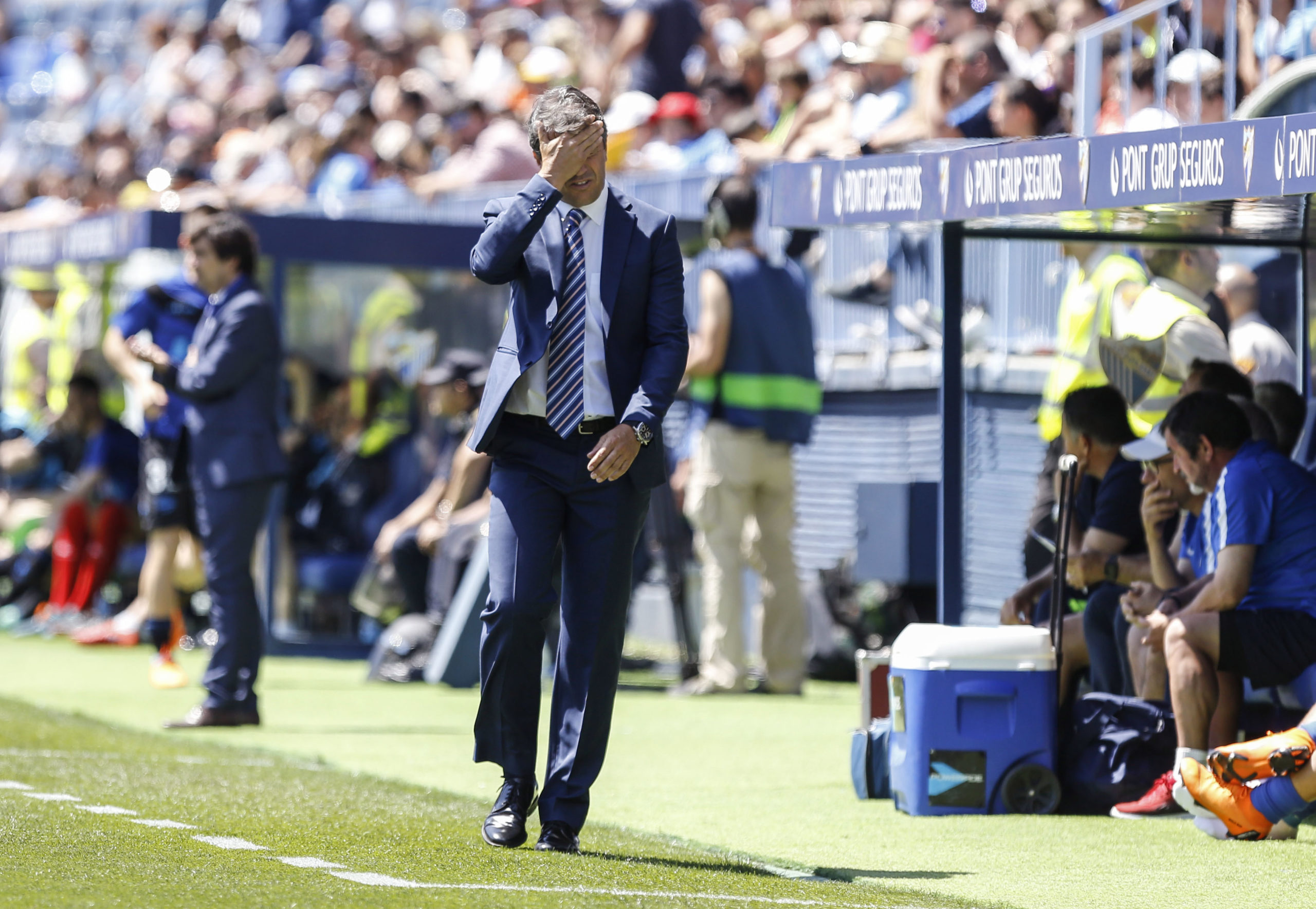 img notiXbcONc1PLo scaled