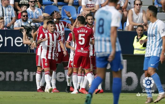 El Almería celebra un gol en La Rosaleda