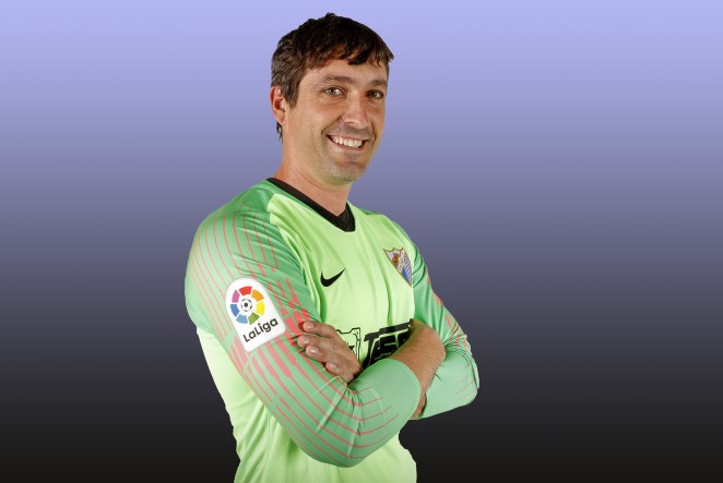 Iñaki Goitia, con la camiseta del Málaga, del que ahora es entrenador del Cadete A