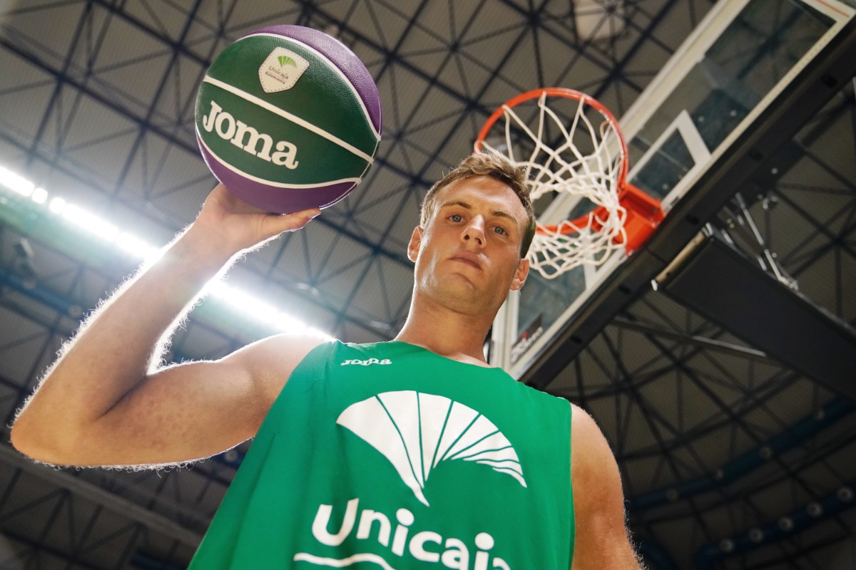 Abromaitis buena química vestuario Unicaja