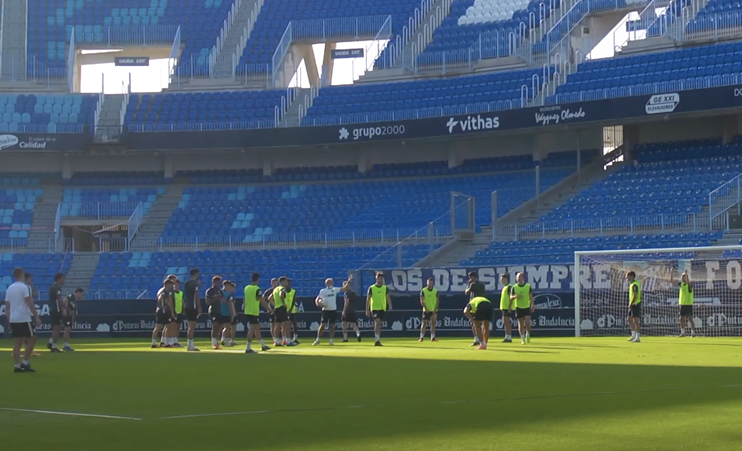 El Málaga trabajó sobre el césped de La Rosaleda