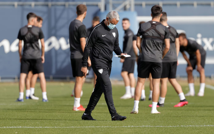 Pellicer trabaja con el grupo en un entrenamiento