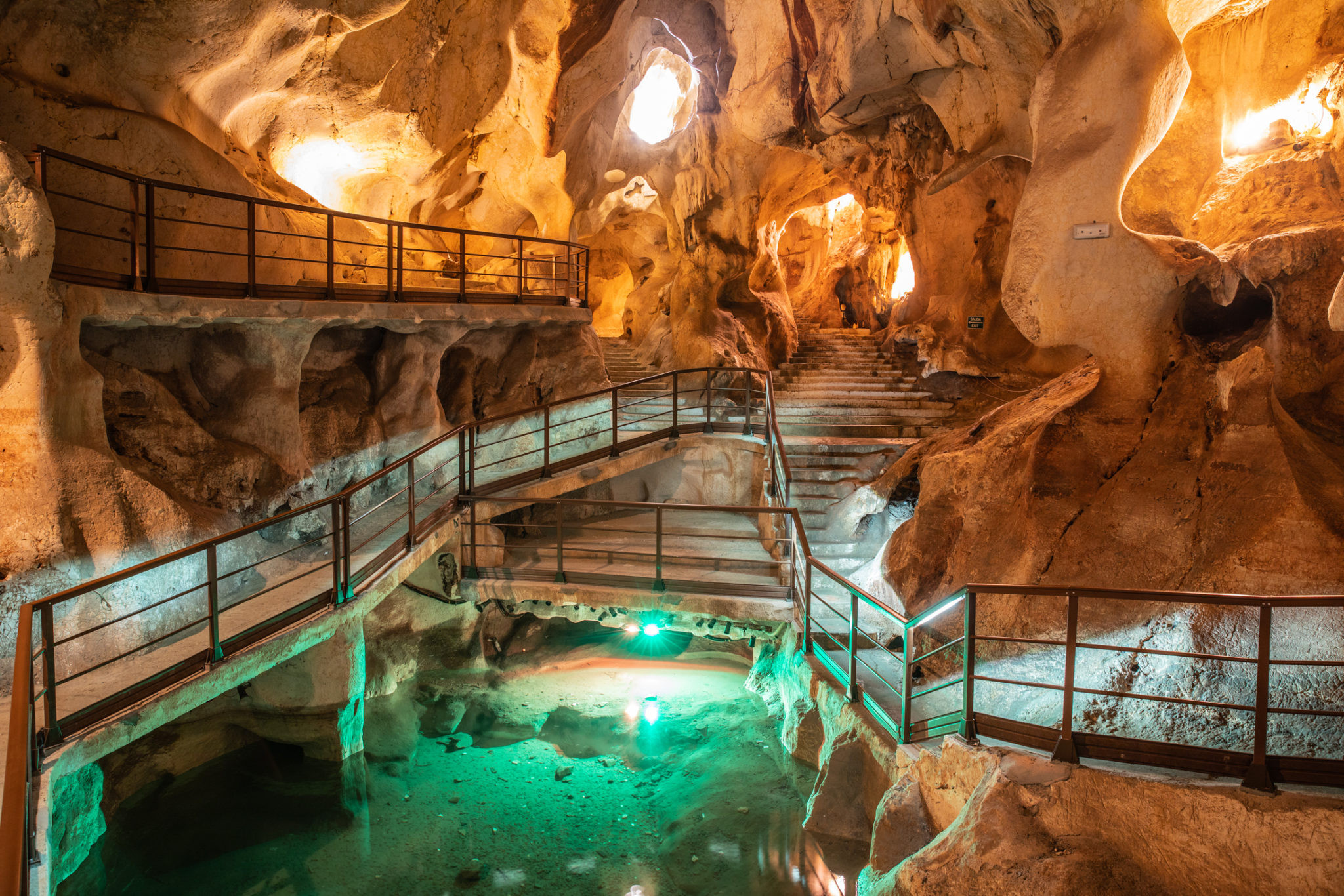 Turismo Costa del Sol promociona la riqueza de las cuevas de la provincia con un material Turismo Costa del Sol promociona la riqueza de las cuevas de la provincia con un material