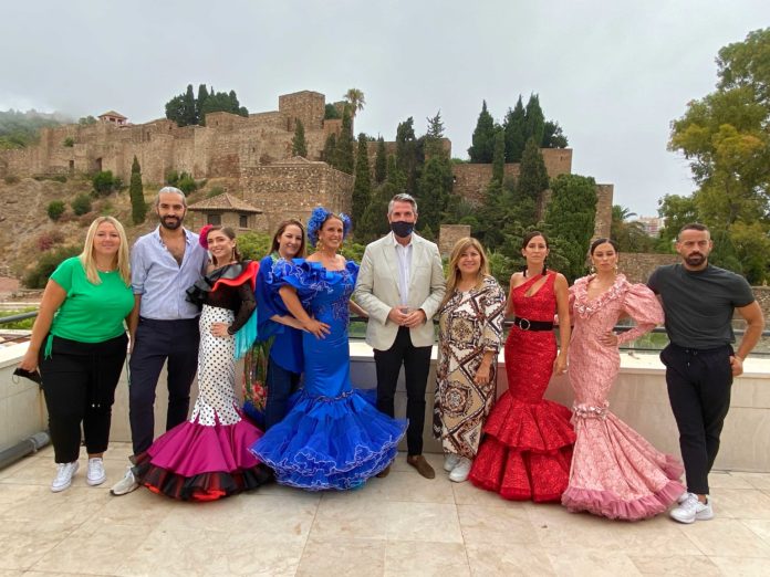 Preparativos de la exposición ‘Héroes con volantes’ de moda flamenca impulsada por Málaga de Moda