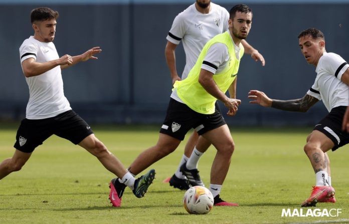 El Málaga recupera a Álex Benítez