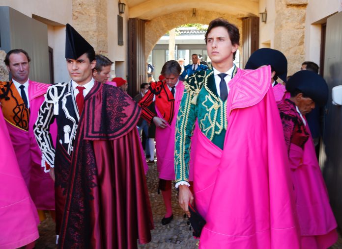 Roca Rey y Pablo Aguado dan una gran tarde y triunfan en la Goyesca de Ronda