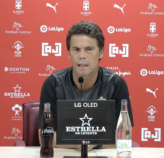 Rubi, entrenador de la UD Almería en rueda de prensa