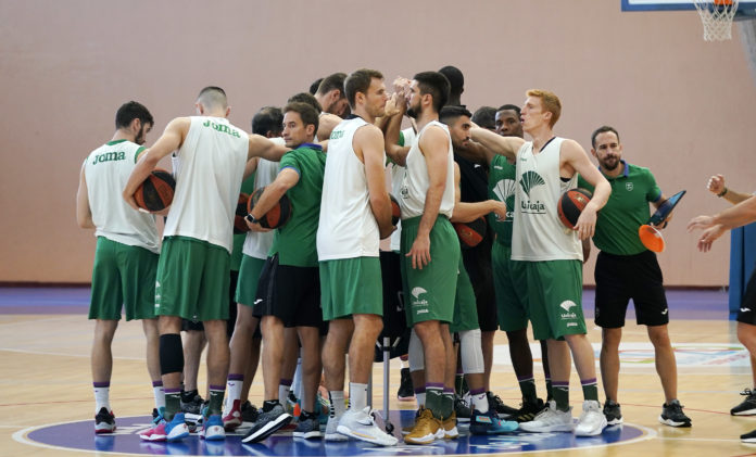 El Unicaja hace piña en Los Guindos