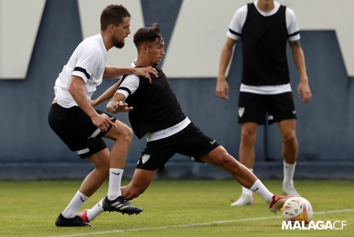 David Larrubia en un entrenamiento con el primer equipo