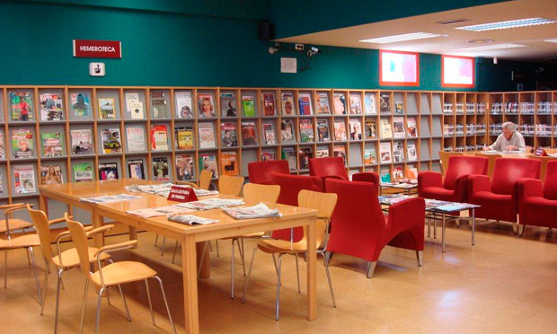 La biblioteca pública Arroyo de la Miel recibe el otoño con más de 450 nuevos ejemplares