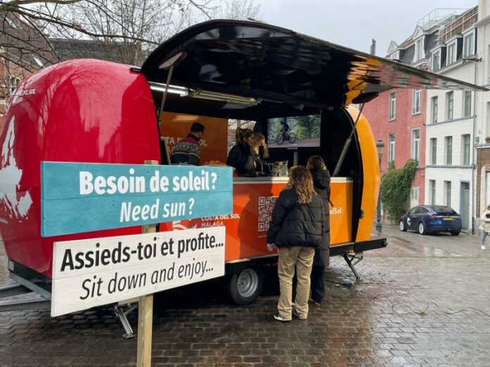 Turismo Costa del Sol lleva al corazón de Bruselas una acción de street marketing para mostrar a sus ciudadanos la oferta del destino