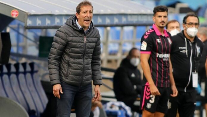 Luis Miguel Ramis, entrenador del CD Tenerife