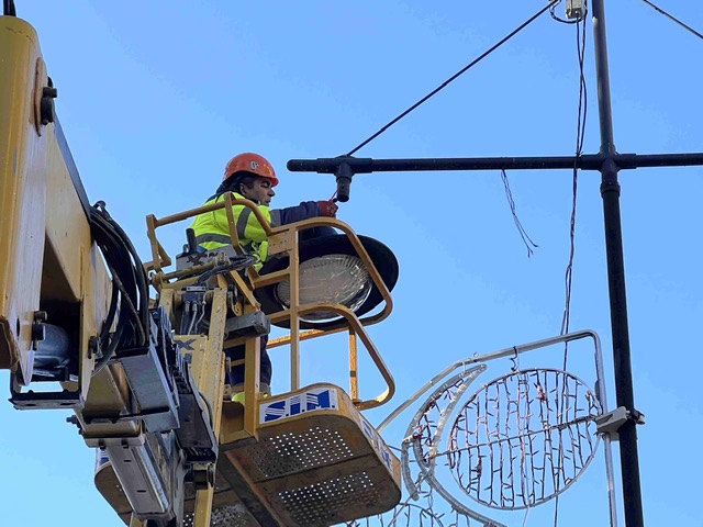 El Ayuntamiento de Fuengirola sustituye cerca de 1.300 luminarias a led para ahorrar un 40% de la factura eléctrica