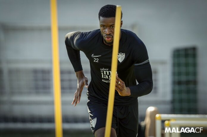 Sekou Gassama en un entrenamiento físico en el Anexo