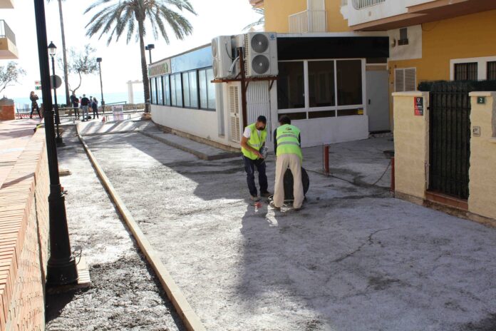 El Ayuntamiento de Fuengirola mejora las infraestructuras de ocho calles de Torreblanca mediante el Plan de Embellecimiento
