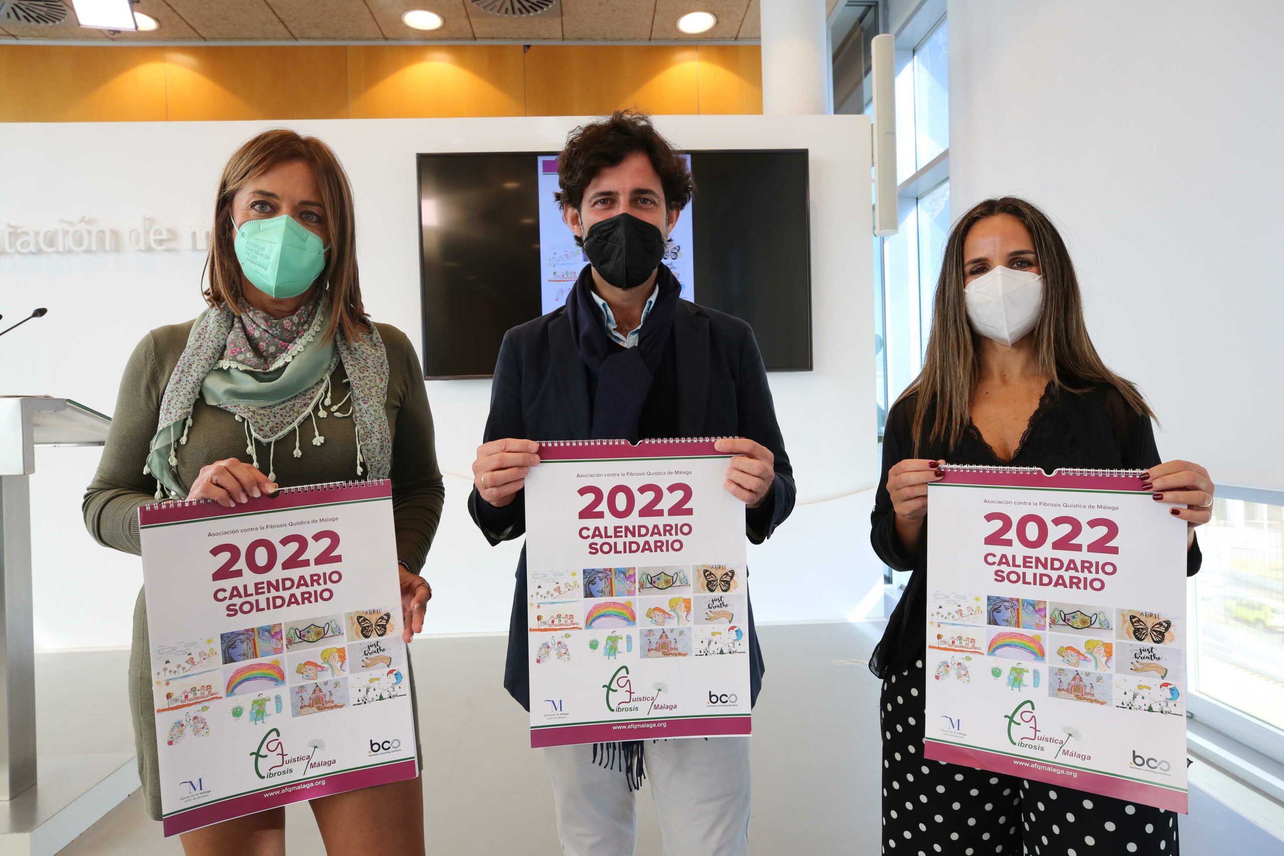 La Diputación de Málaga colabora con la Asociación Fibrosis Quística de Málaga con la impresión de 1.500 calendarios solidarios 2022