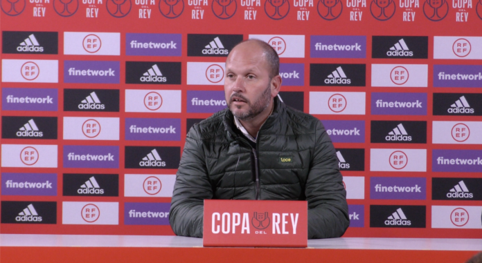 José Alberto en la rueda de prensa posterior a la derrota en Copa del Rey