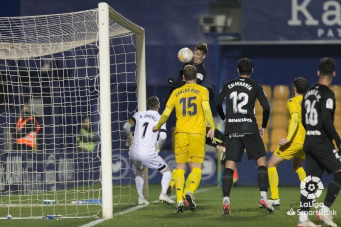 Paulino anota el gol de la victoria del Málaga CF en Alcorcón | LaLiga