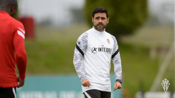 David Gallego, entrenador del Sporting de Gijón