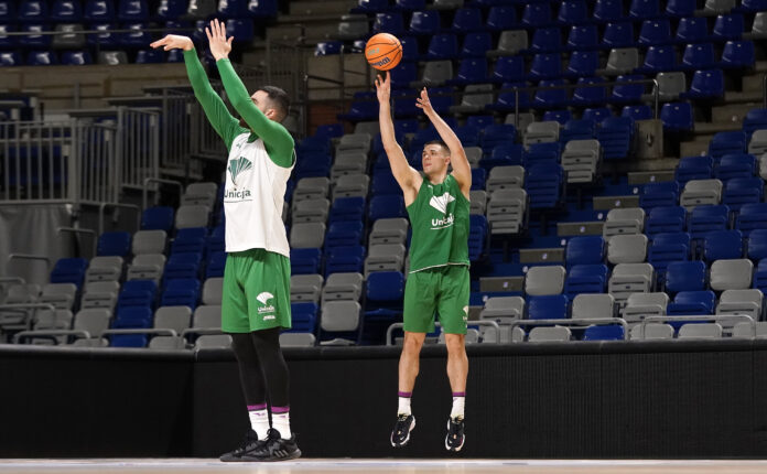 Matt Mooney en un entrenamiento en el Carpena | Unicajabfotopress