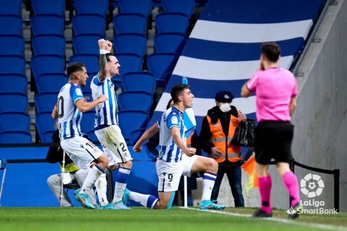 El Sanse celebra un gol al Málaga | LaLiga