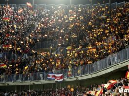 Las gradas de La Rosaleda repletas de banderas de España en el amistoso ante Costa Rica |MCF