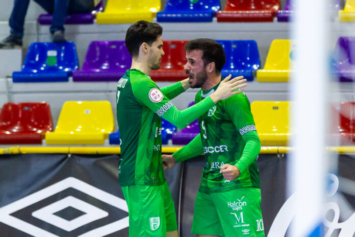 El BeSoccer UMA Antequera sigue intratable y golea al Móstoles (5-1)