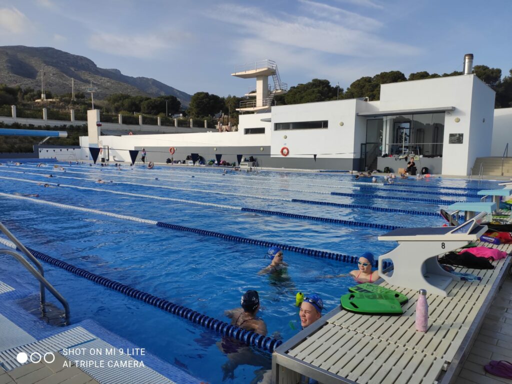 El turismo deportivo recupera impulso en Torremolinos con la llegada de numerosos equipos de natación europeos