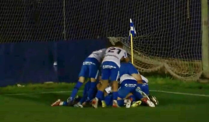 El filial celebra el gol de la remontada