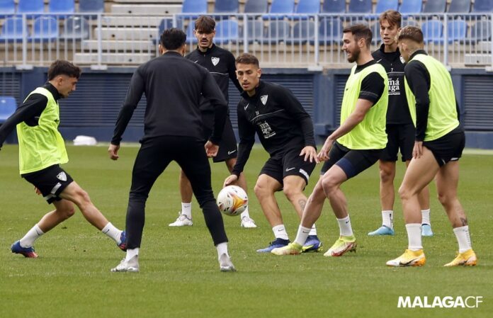 El Málaga en un rondo en la Rosaleda | Pepe Ortega: MCF