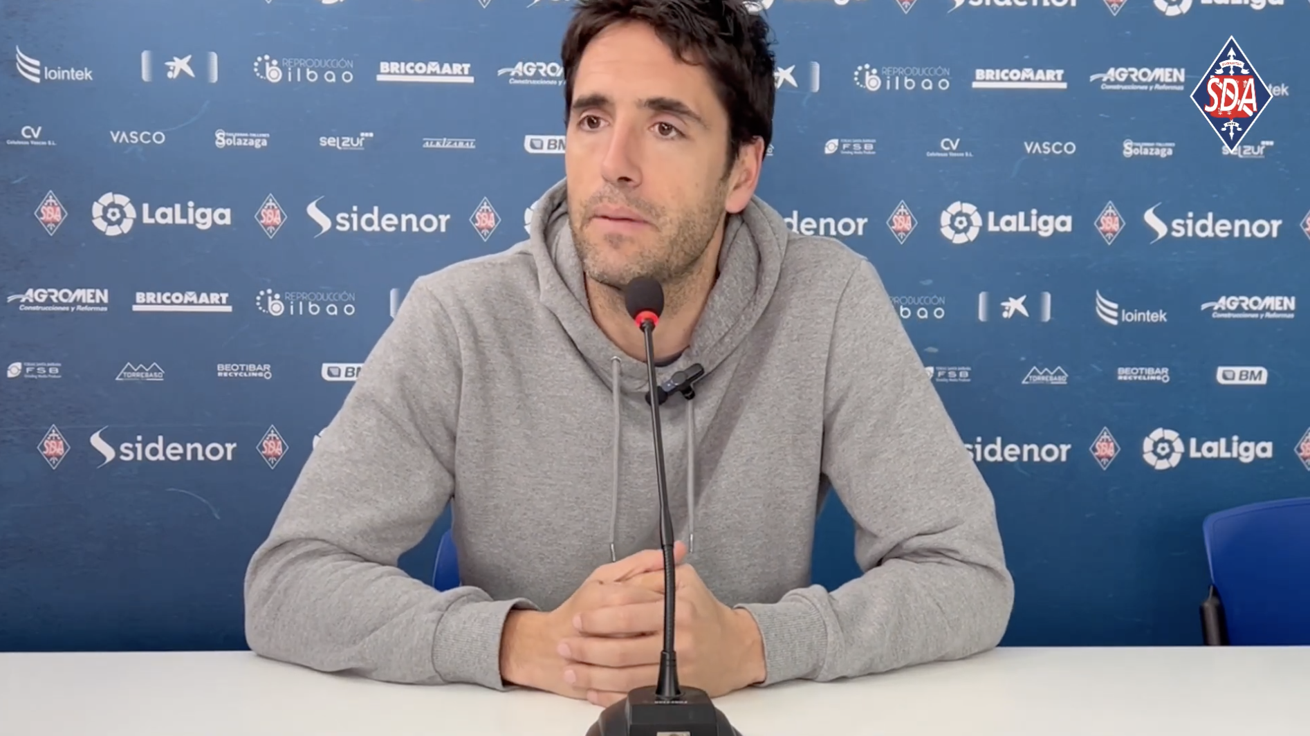 Íñigo Vélez en la previa ante el Málaga CF | SD Amorebieta