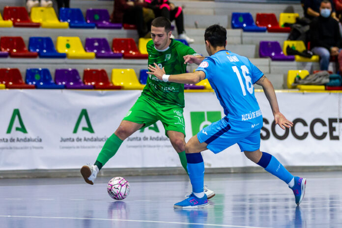 El BeSoccer UMA Antequera no da tregua y golea al Inter B (6-2)