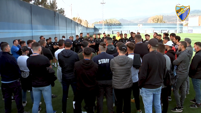 Reunión de la plantilla con la afición