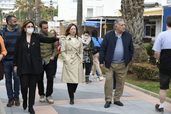 Torremolinos y empresarios de playas intensifican los trabajos para recuperar el litoral cara a la Semana Santa