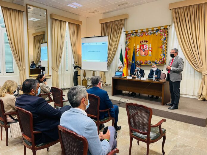 Salado participa en la presentación de la Estrategia para la Protección de la Costa de Málaga