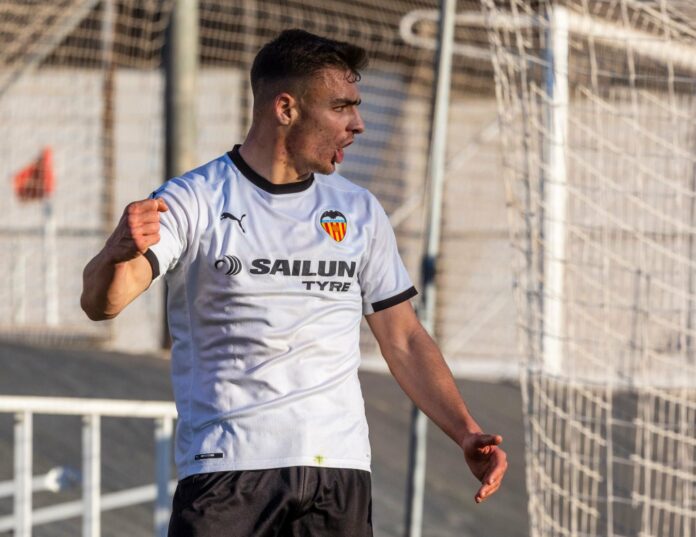 Tomás Inglés celebra un gol con la cantera del Valencia | Twitter