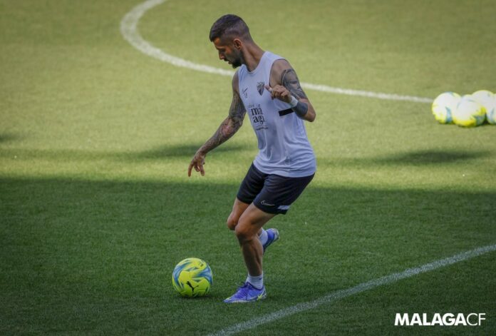 Vadillo en un entrenamiento del Málaga CF | Pepe Ortega: MCF