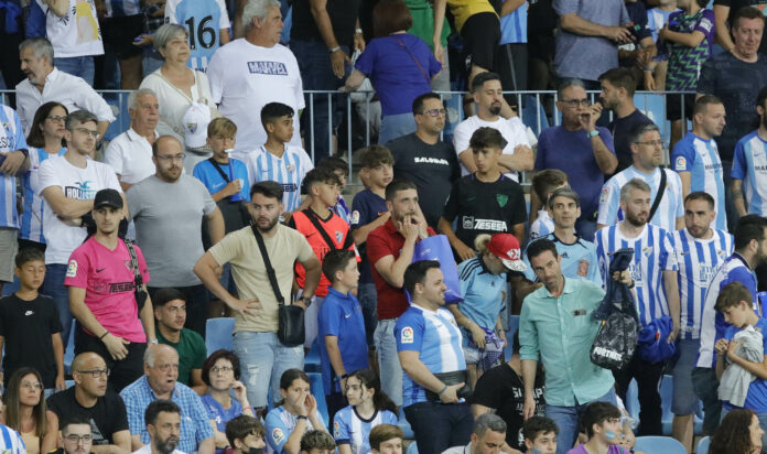 La afición, indignada por el resultado del Málaga CF ante el Burgos | Marilú Báez