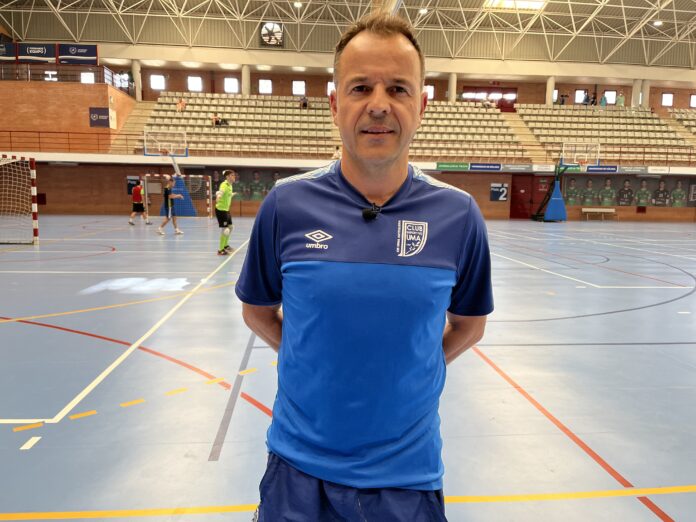 Tete entrenador del BeSoccer CD UMA Antequera