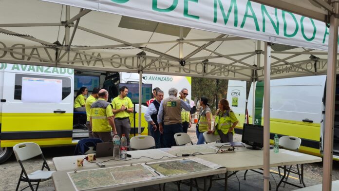 Unos 950 efectivos trabajarán este jueves en labores de extinción y coordinación en Pujerra