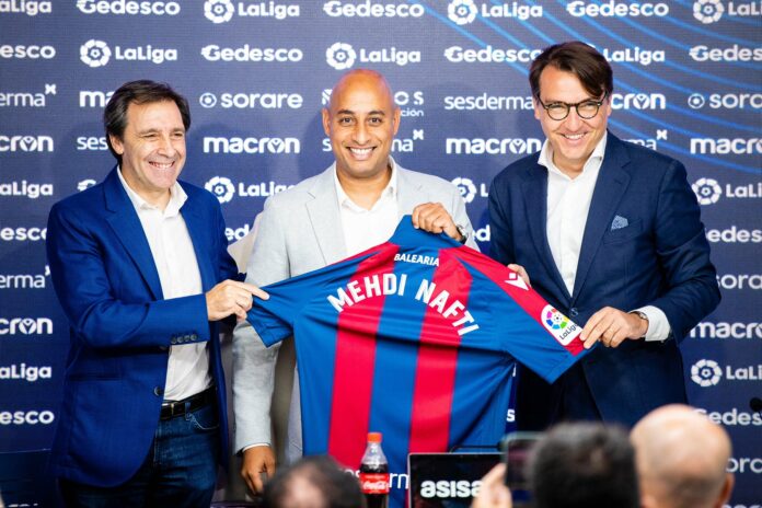 Mehdi Nafti, en su presentación oficial como entrenador del Levante