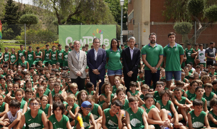 Carlos Cabezas, Pablo Sánchez y Noemí Ugochukwu, en la inauguración de los Campus Fundación Unicaja | UNICAJABFOTOPRESS