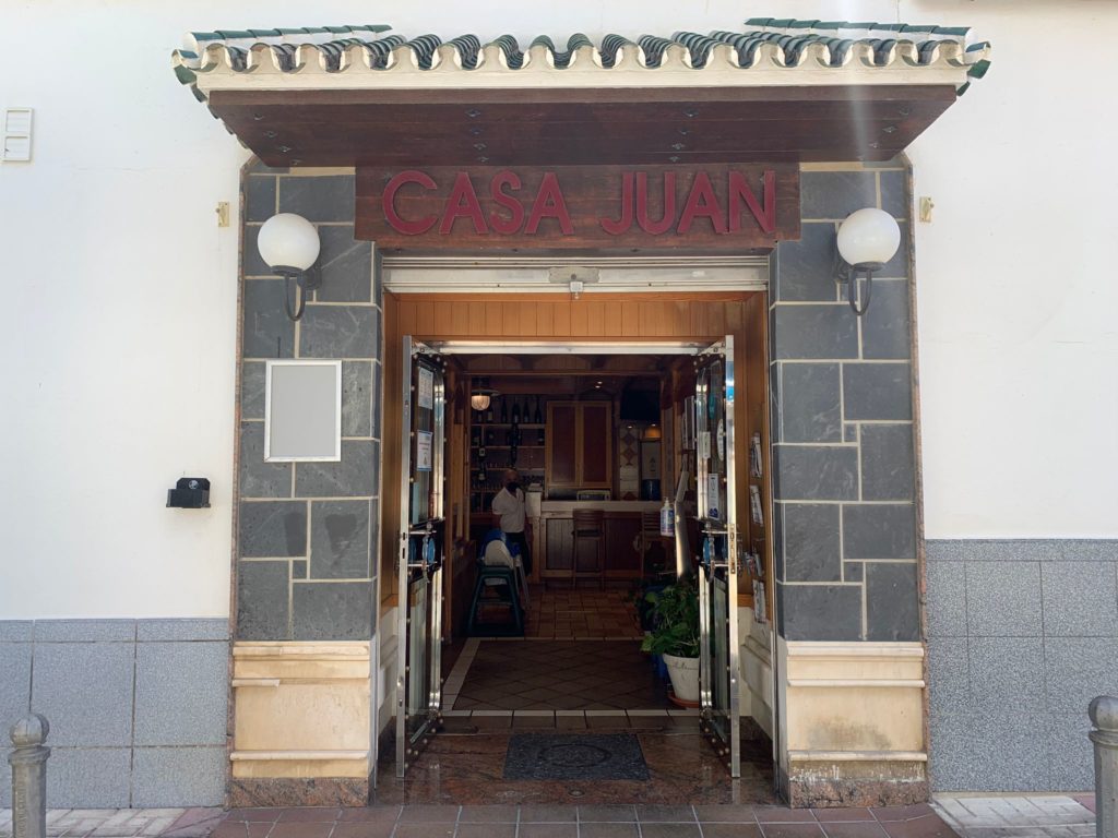 Acceso a Casa Juan Los Mellizos en la Carihuela