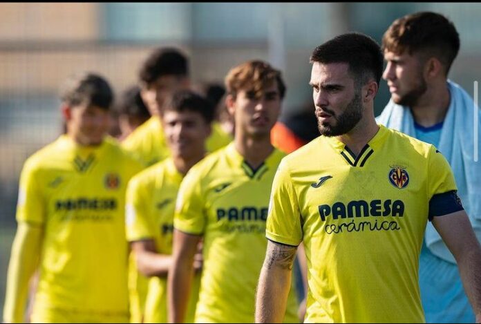 Ángel Mateo en su etapa como jugador de la cantera del Villarreal