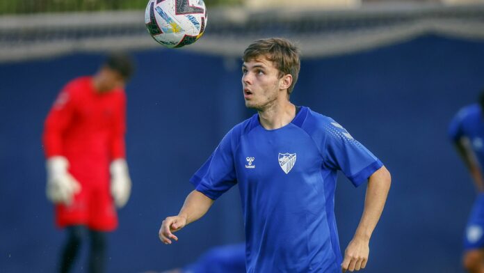 Aleix Febas en un entrenamiento con el Málaga CF | Pepe Ortega: MCF