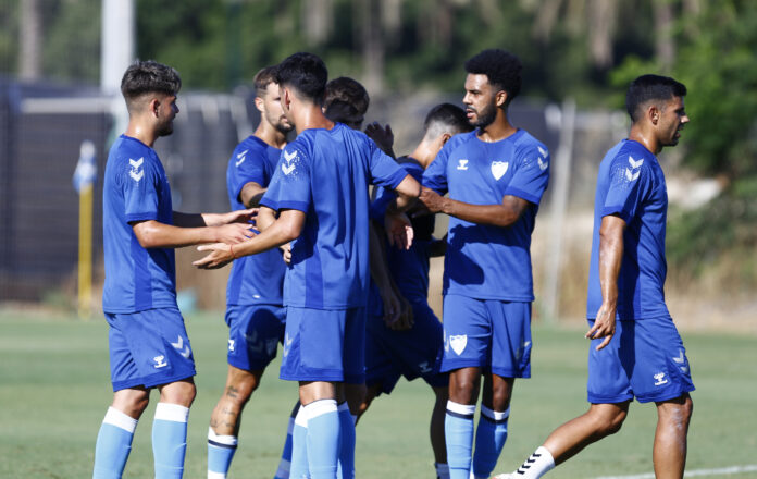 La plantilla del Málaga celebra un gol ante el Vélez | Marilú Báez