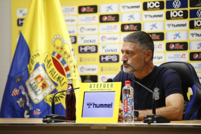 García Pimienta, entrenador de la UD Las Palmas en sala de prensa | UDLP