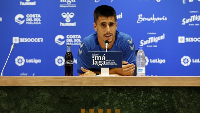 Unai Bustinza, jugador del Málaga CF en rueda de prensa | Málaga CF