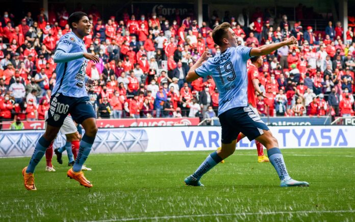 Paulino celebra su primer gol como 'Tuzo'